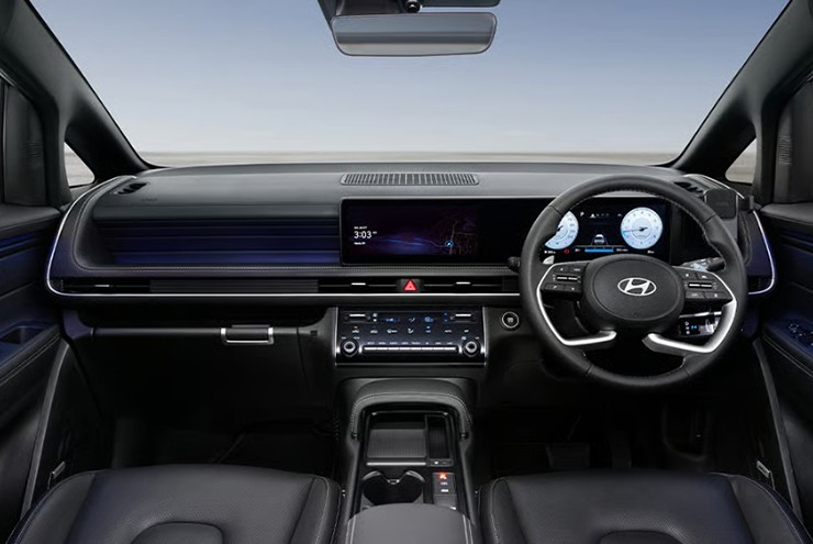 Nội thất Hyundai Stargazer Cartenz