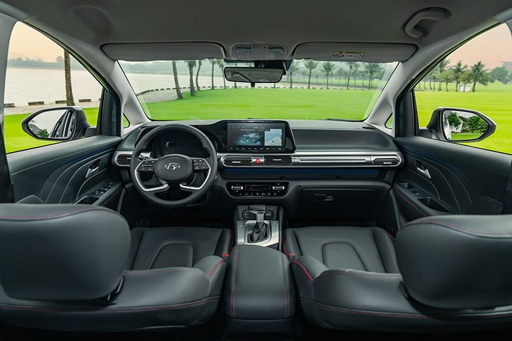Hyundai Stargazer 2025: Thiết kế hiện đại, nội thất rộng rãi và giá niêm yết từ 489 triệu đồng 4 Nội thất Hyundai Stargazer X