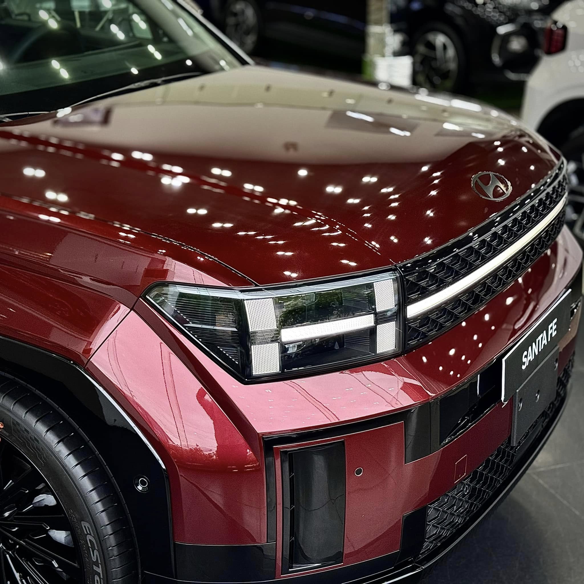 Mặt trước Hyundai Santa Fe