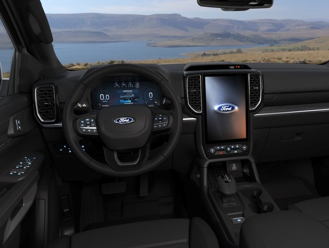 Nội thất Ford Everest Titanium+ 4x4