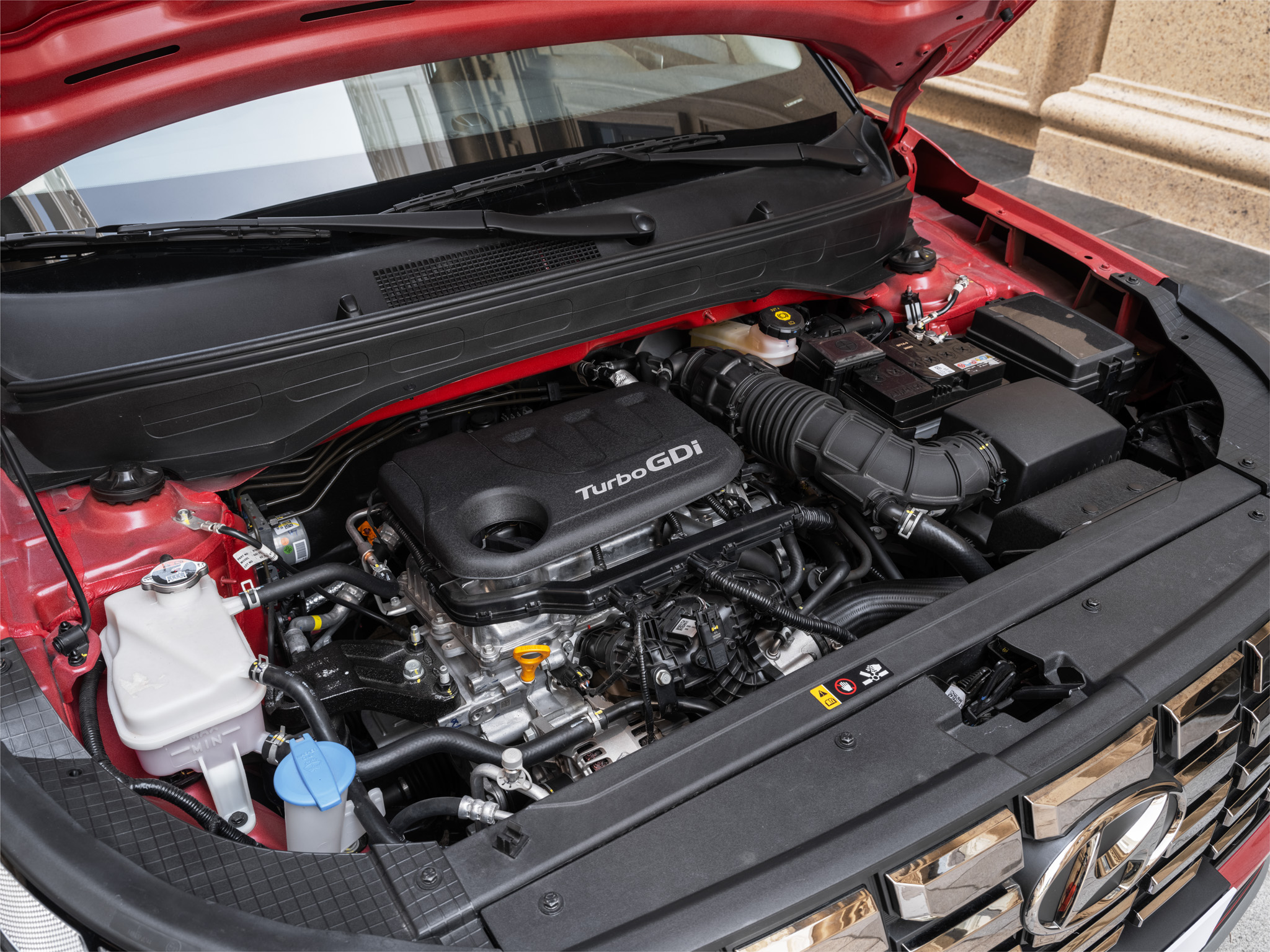 Hyundai Venue vs Toyota Raize: Lợi Thế 2 Năm Bảo Hành & Ưu Điểm Vượt Trội 11 Động cơ Hyundai Venue