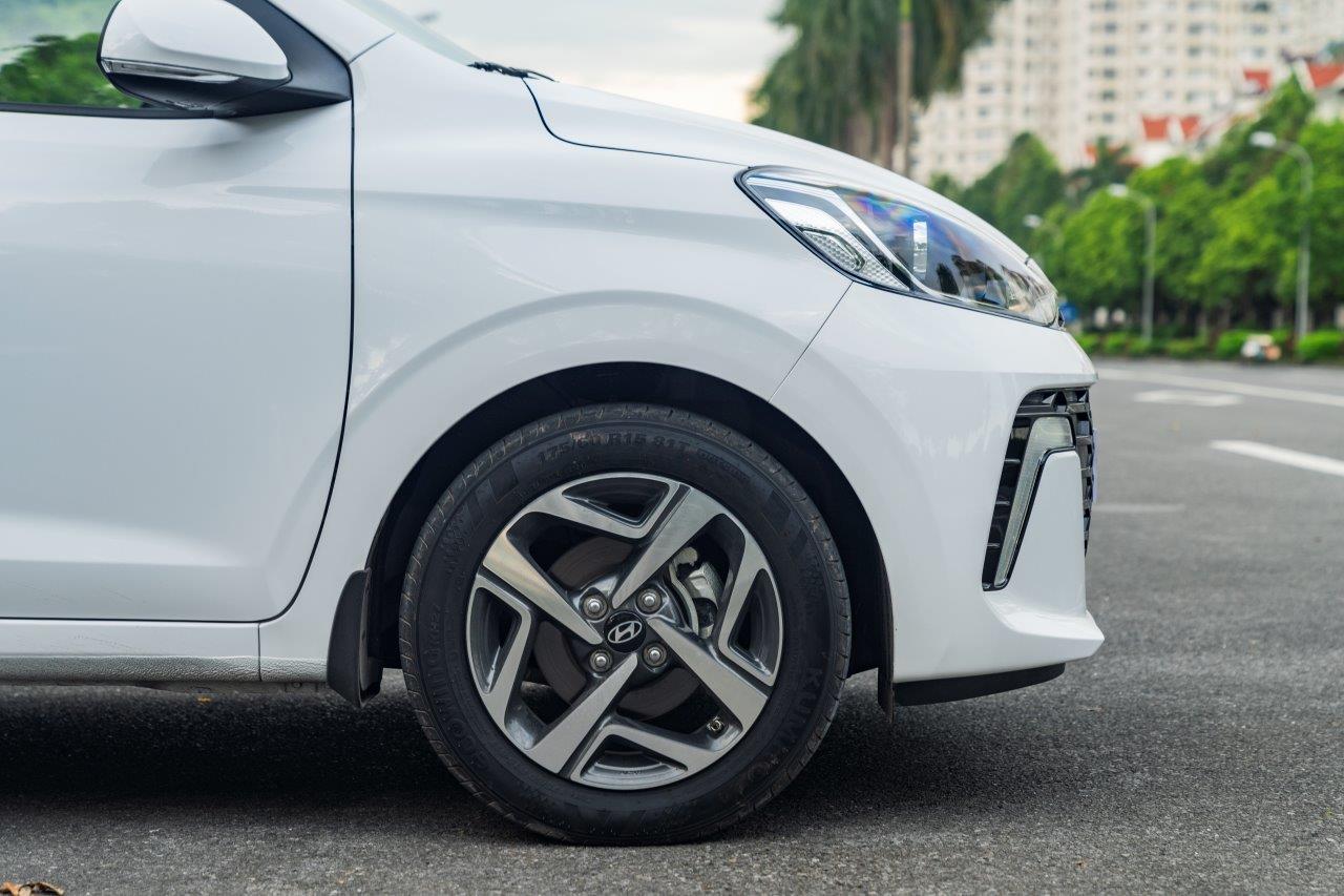 Kích thước lốp Grand i10 Sedan