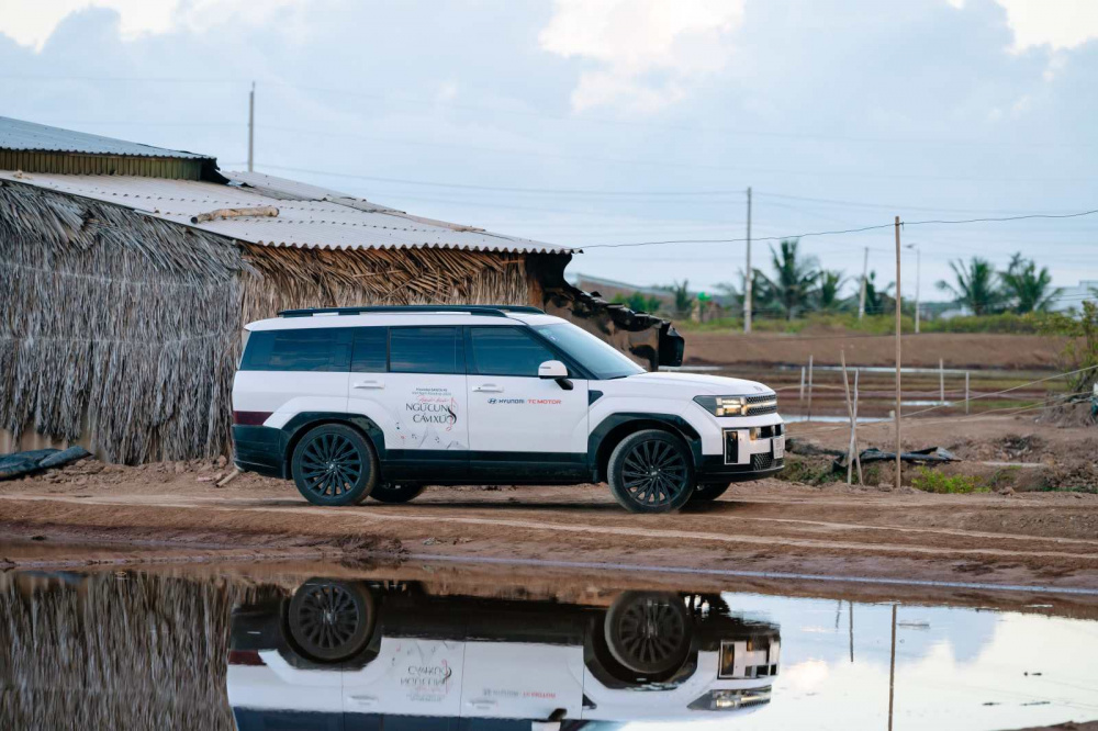 Santa Fe Việt Nam Roadtrip 2025: Đi, để “khai mở” cảm xúc 12 Hyundai Santa Fe 2025 thể hiện sức mạnh và sự bền bỉ trên chặng đường dài
