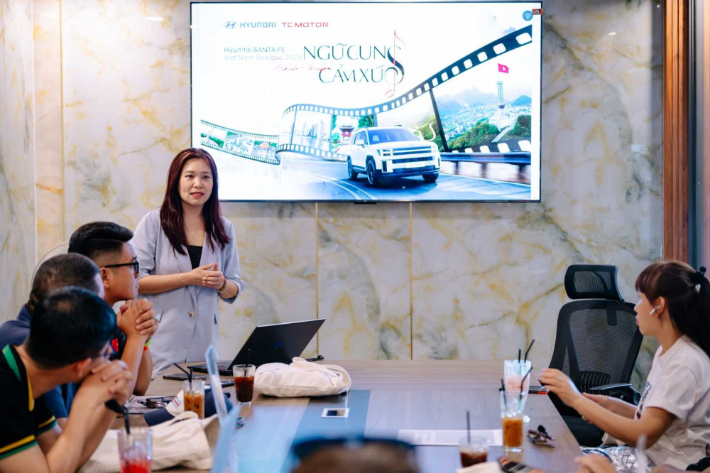 Santa Fe Việt Nam Roadtrip 2025: Đi, để “khai mở” cảm xúc 3 Chị Đỗ Lan Dung - Giám đốc bộ phận Truyền thông và Thương hiệu, Hyundai Thành Công Việt Nam