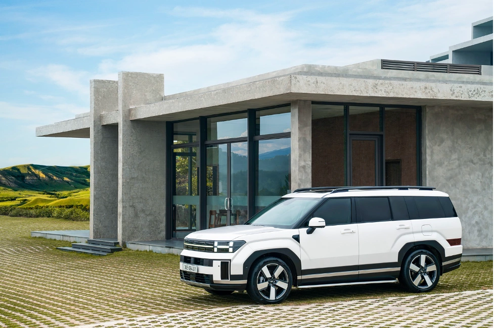 Hyundai Bất Ngờ "Chơi Lớn": Nâng Thời Gian Bảo Hành Lên 8 Năm - Đòn Bẩy Tăng Trưởng Hay Lời Hứa Với Khách Hàng? 3 Hyundai Santa Fe