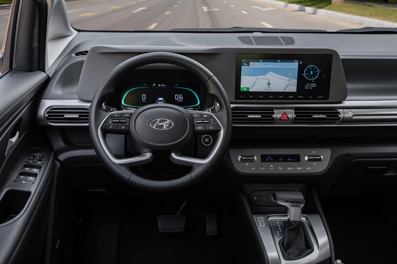 So sánh Hyundai Stargazer và Mitsubishi Xpander: Chọn MPV giá rẻ nào phù hợp với bạn? 9 Khoang lái Hyundai Stargazer