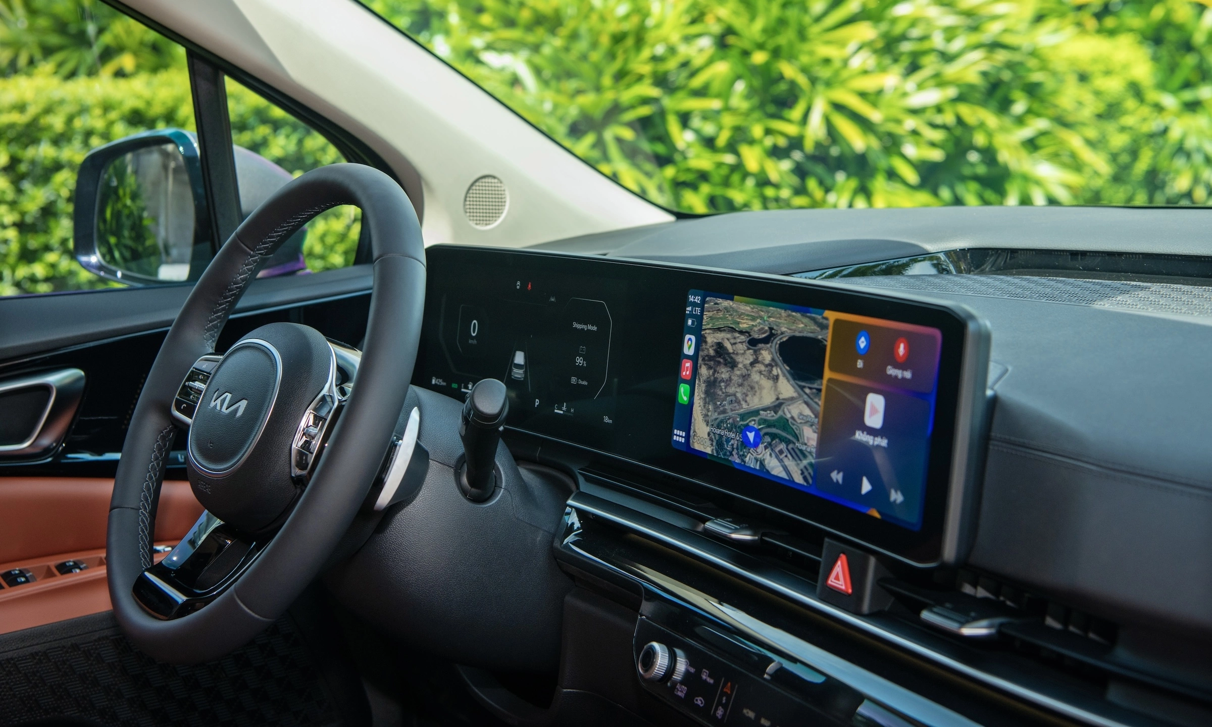 So sánh công nghệ các mẫu MPV mới nhất tại Việt Nam: Hyundai Custin có đang chiếm ưu thế? 7 Màn hình giải trí 12.3 inch