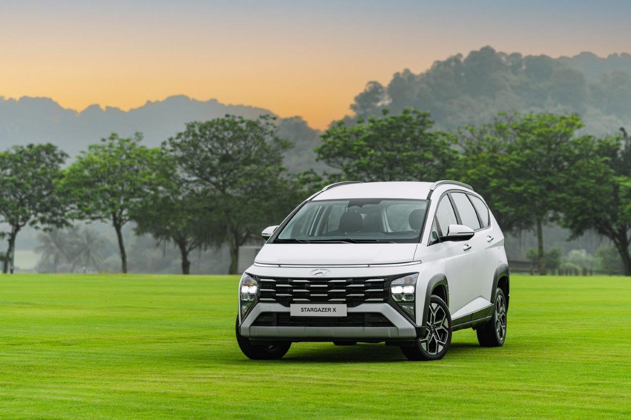 Ngoại thất Hyundai Stargazer X