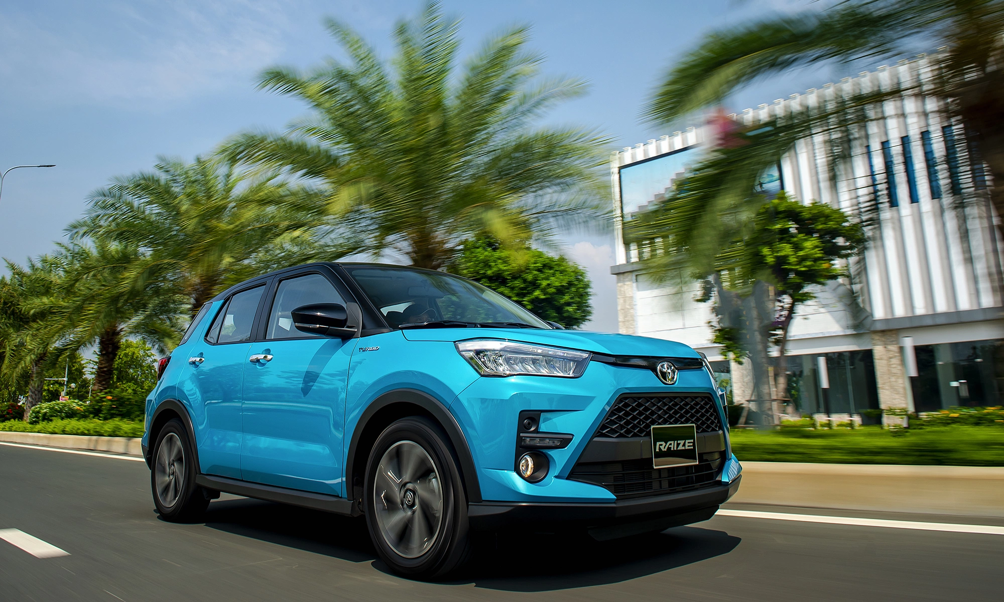 Hyundai Venue vs Toyota Raize: Lợi Thế 2 Năm Bảo Hành & Ưu Điểm Vượt Trội 6 Toyota Raize