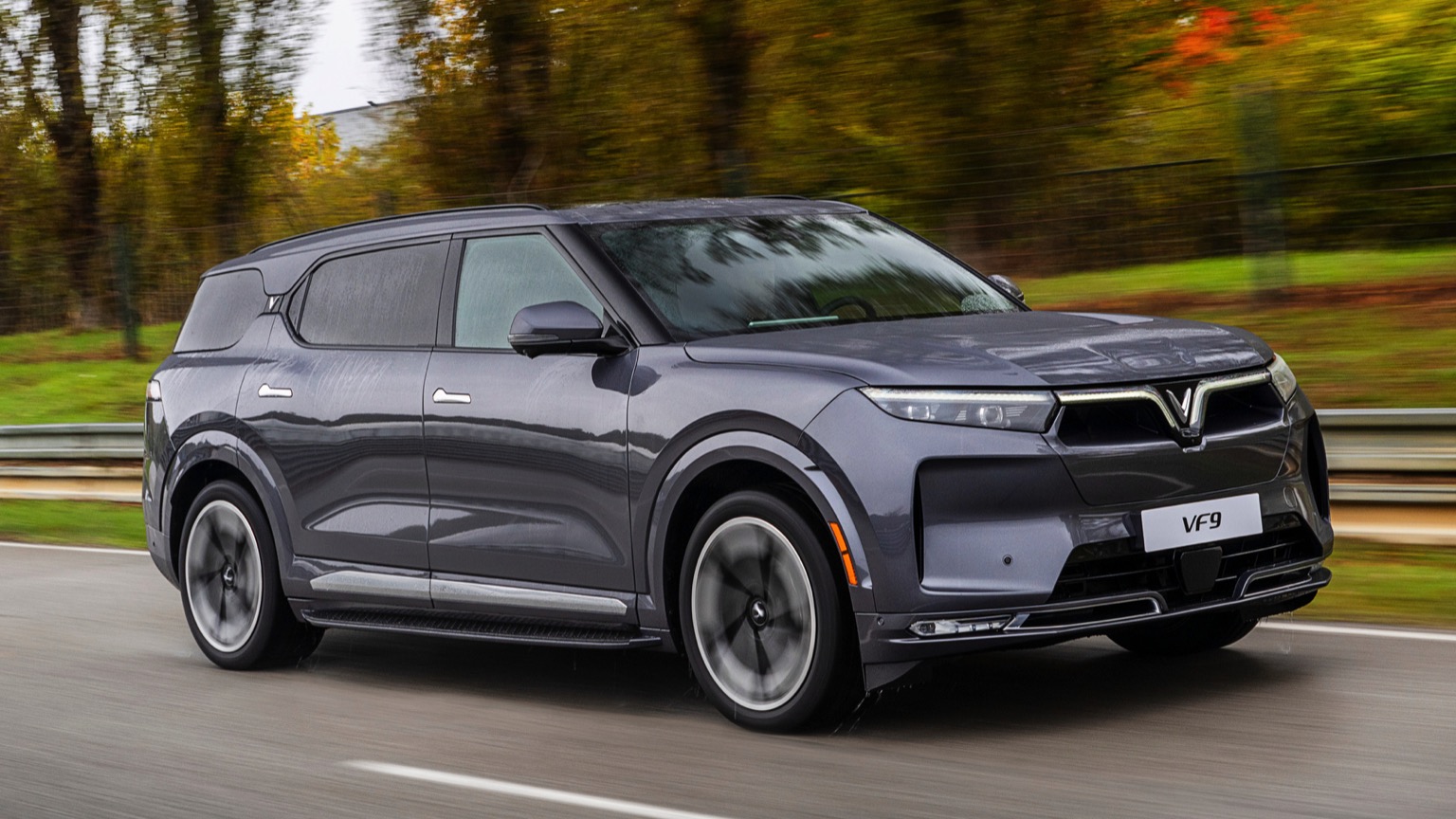 Top Xe SUV 2025 Đẹp Nhất: Đánh Giá Hiệu Suất và Công Nghệ Mới 7 VinFast VF9