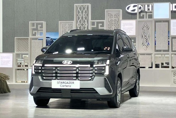 Hyundai Stargazer Cartenz