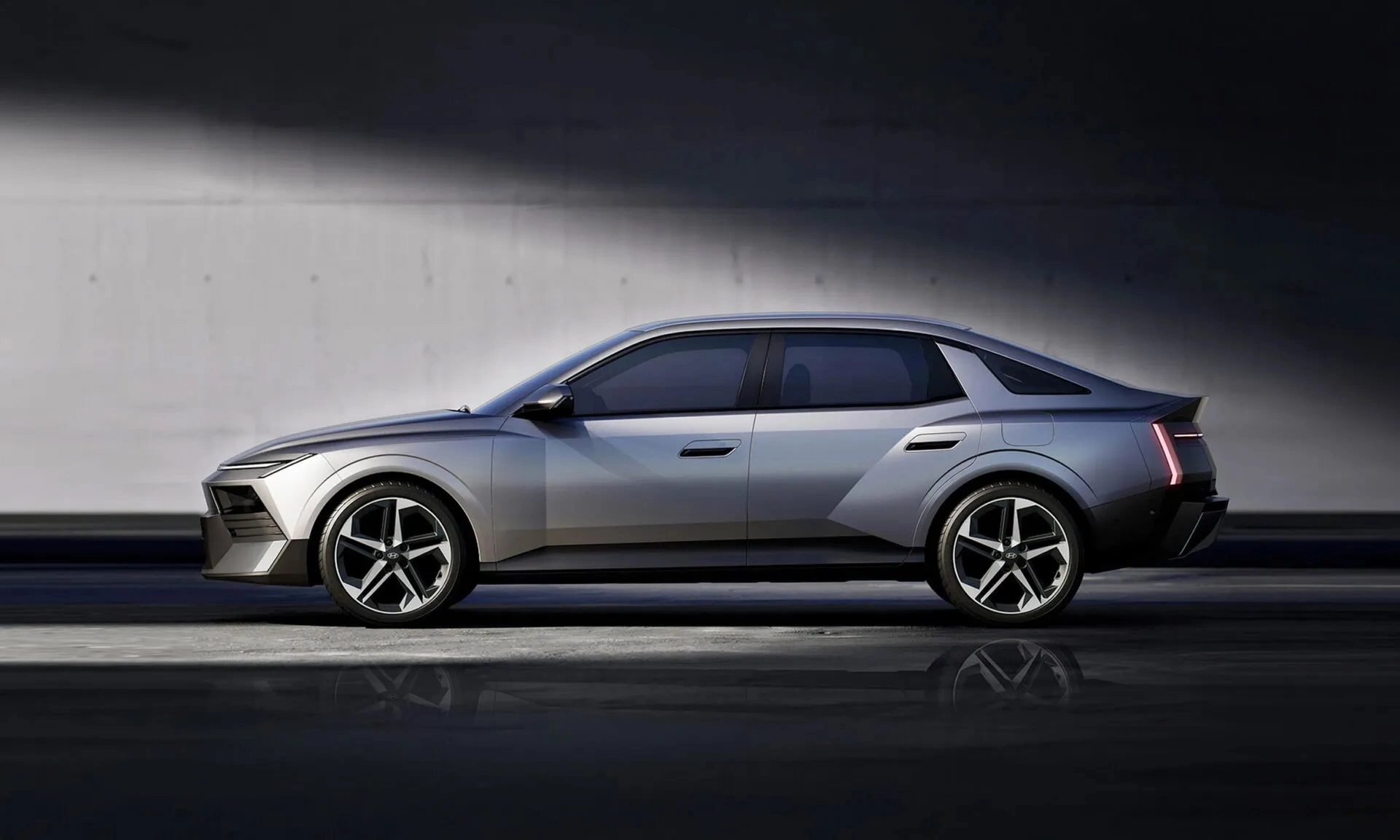 Hyundai Elantra 2 1682 1782556 5987 4540 1782556829