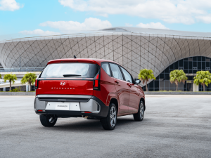 Hyundai Stargazer 3 1